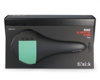 Fi'zi:k Aliante R5 k:ium Bianchi Celeste Limited Edition Rennrad Sattel saddle