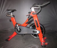 Tomahawk S-Serie, rot, Indoorcycling Bike, Riemenantrieb, Hometrainer, Radsport