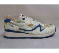 Mens Diadora V7000 Avio Frappe Trainers RRP £109.99
