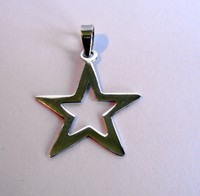  Sterling Silver (925)  Star  Pendant   !!       Brand  New !!
