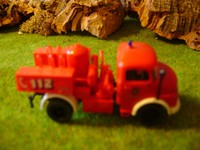 Preiser Feuerwehr Pulverlöschfahrzeug Total Mercedes Kurzhauber 1:87 H0