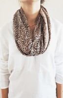 Beige/Brauner Tigerstreifen Schal mit schwarzes Leo Muster Halstuch mit Fransen