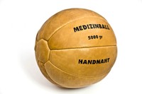 MEDIZINBALL DDR 5000 Gr. ART DECO VINTAGE LOFT LEDER PATINA HANDNAHT