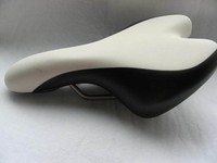 Rennrad Sattel SELLE ROYAL "Royal" weiß/schwarz saddle Neu