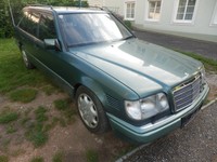 MERCEDES 300 DIESEL KOMBI W124  100KW/136PS!  Mit Klimaanlage!