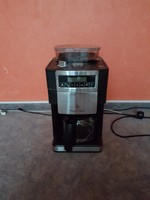 Kaffeemaschine Russell Hobbs mit Mahlwerk und Timer