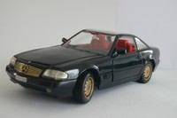 Revell Modellauto 1:18 Mercedes Benz 500 SL