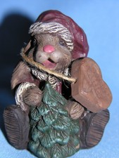 1992 Sarahs Attic Resin Figurine Rabbit #458