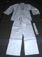 Judoanzug für Damen, weiß, Hersteller Eris, aus Polizeibeständen, Größe 2/150, 