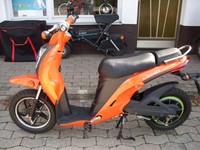 Leichter E- Roller mit Pedalen mit 20 km-h / Elektroscooter mit 40 km-h von CTS