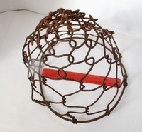 alter Maulkorb Drahtgeflecht für Kühe oder Pferde - Fressbremse bei der Ernte