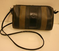 FENDI Tasche, schöne süße leicht ovale Handtasche, 100 % Original