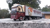 AWM DAF Sattelzug van Maanen (NL), gesupert, Umbau mit Herpa Teilen