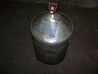 altes Ölfass Ölkanister Shell Oldtimer Tankstelle 