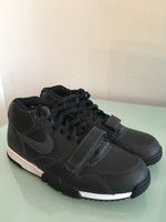 Nike Air Sneaker Trainer Gr. 45 Schuhe Lauf Neu Ungetragen Original