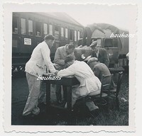 Foto Zugwaggon-LKW-Soldaten  2.WK  (e38)