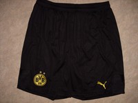 Kurze Fussballhose