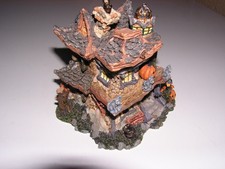 Boyds Bearly-Built Villages Punky Boobear's Haunted Halloween House Style# 19012