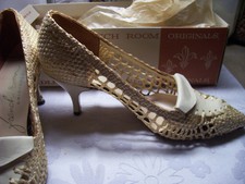 Vintage Ladies Straw Air Cooled Chandlers French Heels Size 5B
