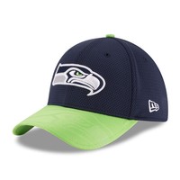 Seattle Seahawks  NFL Football New Era NFL Sideline 39thirty Flexfit  Size M / L
