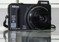 Nikon COOLPIX S9100 12,0 MP 18,0x Zoom + 8GB - Schwarz 