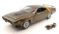 Plymouth Road Runner 1971 Tawny Gold Metallic 1:18 Model AMM1063 AUTO WORLD