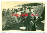 FOTO - BALKAN / GRIECHENLAND - FLUGZEUG "Fieseler" Fi 156 des GENERALS vom AK