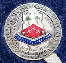 Hornsey Open Air Swimming Pool opebed 1929 silvered & enamel medal Lido Rare