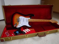 ST - E Gitarre Harley Benton wie neu  im Vintagestyle mit Zubehör - Ansehen !!