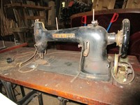 Uralt Schuster-Nähmaschine Sattlernähmaschine Textima mit Motor Leder