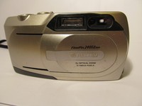 Fujifilm FinePix 2400 Zoom 2.1 MP Digital Camera - Grey metallic