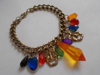 Wunderschöne Armband mit Bunte Anhängern - 20 cm