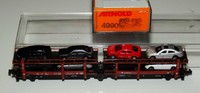 Arnold 4990 Güterwagen Autotransporter Laakks - beladen (1)