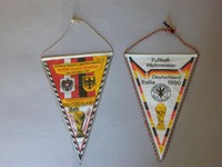 2 Wimpel DFB Deutschland Weltmeister Italia 1990 Deutschland-Österreich 1981/82