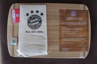 FC BAYERN MÜNCHEN - Brotzeitbrett aus Holz  , NEU&OVP
