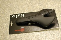 Fizik Ardea Sattel Manganese-Gestell schwarz