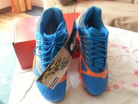 Neuer Kempa Handballschuh UK 8,5 ( 42,5 )