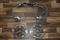     Hope Tech M4 Set, VR +  HR mit 203mm Scheiben, Stahlflexl. und Adapter    