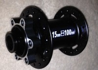 Shimano HB-M758 Vorderradnabe schwarz, 32 Loch  fuer Steckachse 6 Fach Disc 