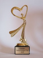 Geschenk-Pokal "Herz Dame" mit Wunschgravur (Geburtstag, Weihnachten etc.)