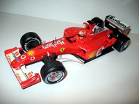 1:18 Schumacher Ferrari F2002 Barcelona Helmtest  Umbau 