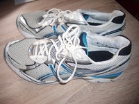 Lauf.-Sportschuhe von asics...guter Zustand Gelpolsterung blau/weiß Gr 48 