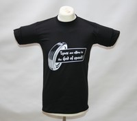 Kultkarren T-Shirt TYRES ARE OFFERS TO THE GOD OF SPEED! Aufdr. vorne - schwarz