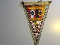 Deutschland Österreich L Wimpel  BRD Versandkostenfrei ca  28x20cm Metallkette