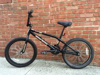 Haro Bmx 20" Back Trail X1 DLX in Schwarz mit Pegs Sehr Gute Zustand