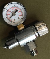 Prüf- Einstellgerät mit Manometer Messen des Mitteldrucks an 2.Stufe