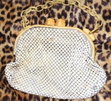 Vtg Whiting+Davis Alumesh White Metal Mesh Celluloid Frame+Chain Handle Handbag