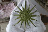 Schöne Große SONNE WANDDEKO INNEN AUSSEN Metall Antikgrün 59cm