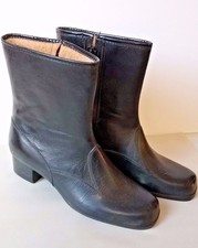 Vtg women's ladies black lined winter boots 1960s side zip 1.5" heel Sears sz 8