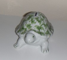 Andrea by Sadek ~ White Porcelain w Green Vine Leaf Chintz Design Bank ~ Excelt